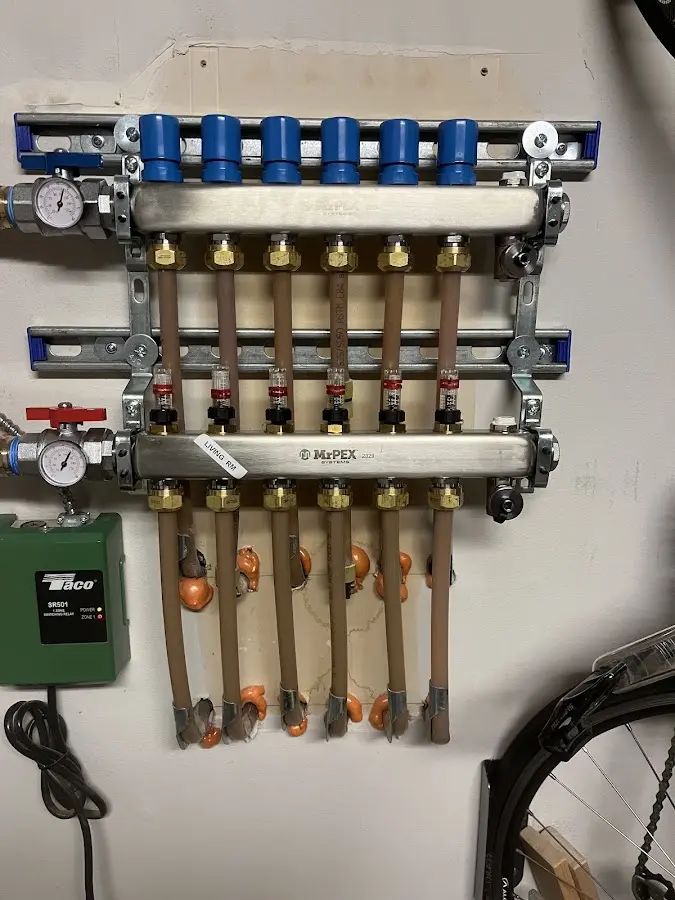 Plumber performing Leak Detection at a residential property in Paducah